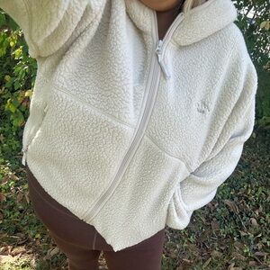 Aritzia TNA Off-White Sherpa Jacket